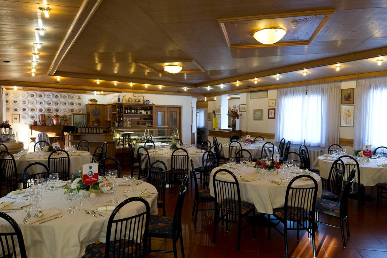 Hotel Ferrovia Calalzo di Cadore Ngoại thất bức ảnh