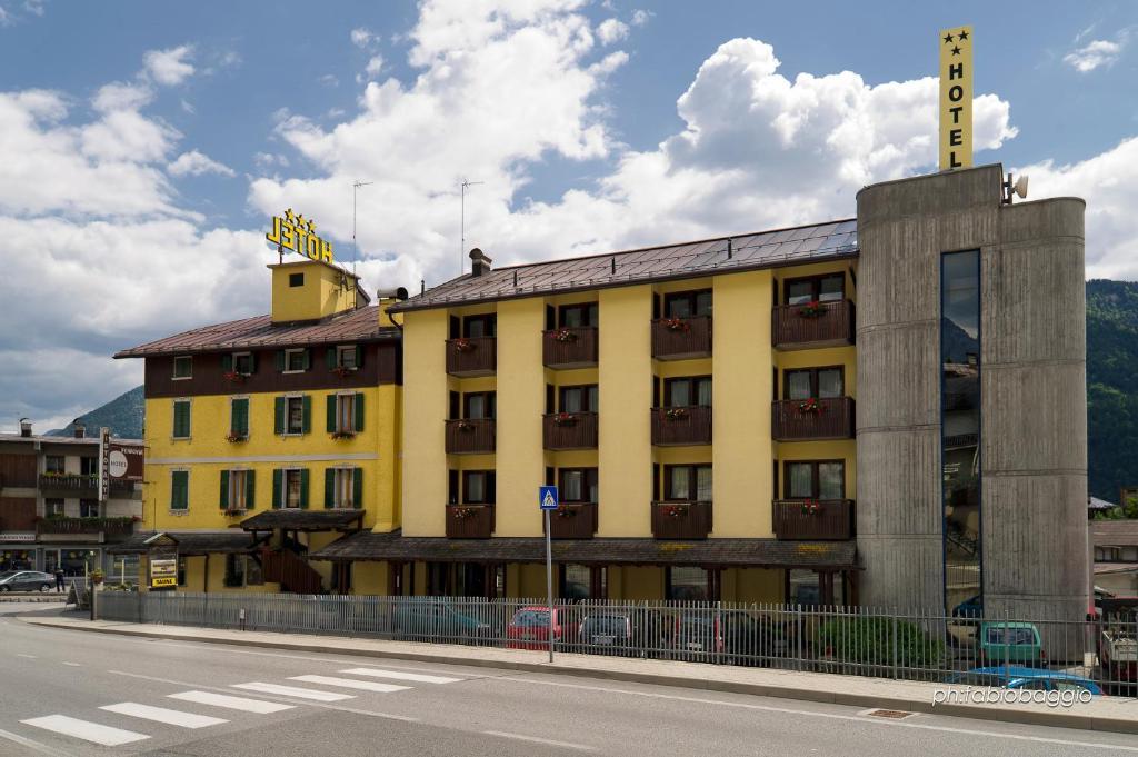Hotel Ferrovia Calalzo di Cadore Ngoại thất bức ảnh