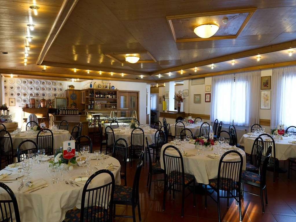 Hotel Ferrovia Calalzo di Cadore Nhà hàng bức ảnh